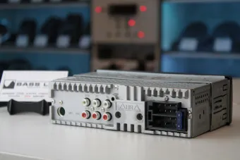 Купить Автомагнитола Aura AMH-520BT - купить, 3 690 руб.