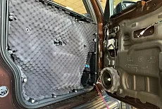 Модернизация аудиосистемы в Mercedes G500: многожанровая аудиосистема, яркая и с басом!