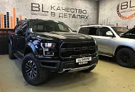 Профессиональная установка акустики на Ford F-150 Raptor: штатные места и максимум звука!